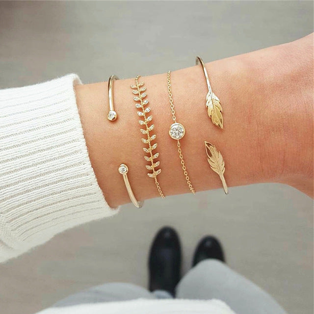 4 Pcs/Set Classic Arrow Knot Round Crystal Multilayer Adjustable Open Bracelet Set Women Fashion Party Jewelry Multiple Styles